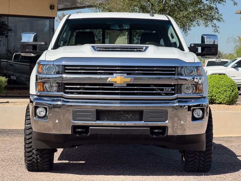 2018 Chevrolet Silverado 2500HD LTZ Crew Cab Upper Image 2
