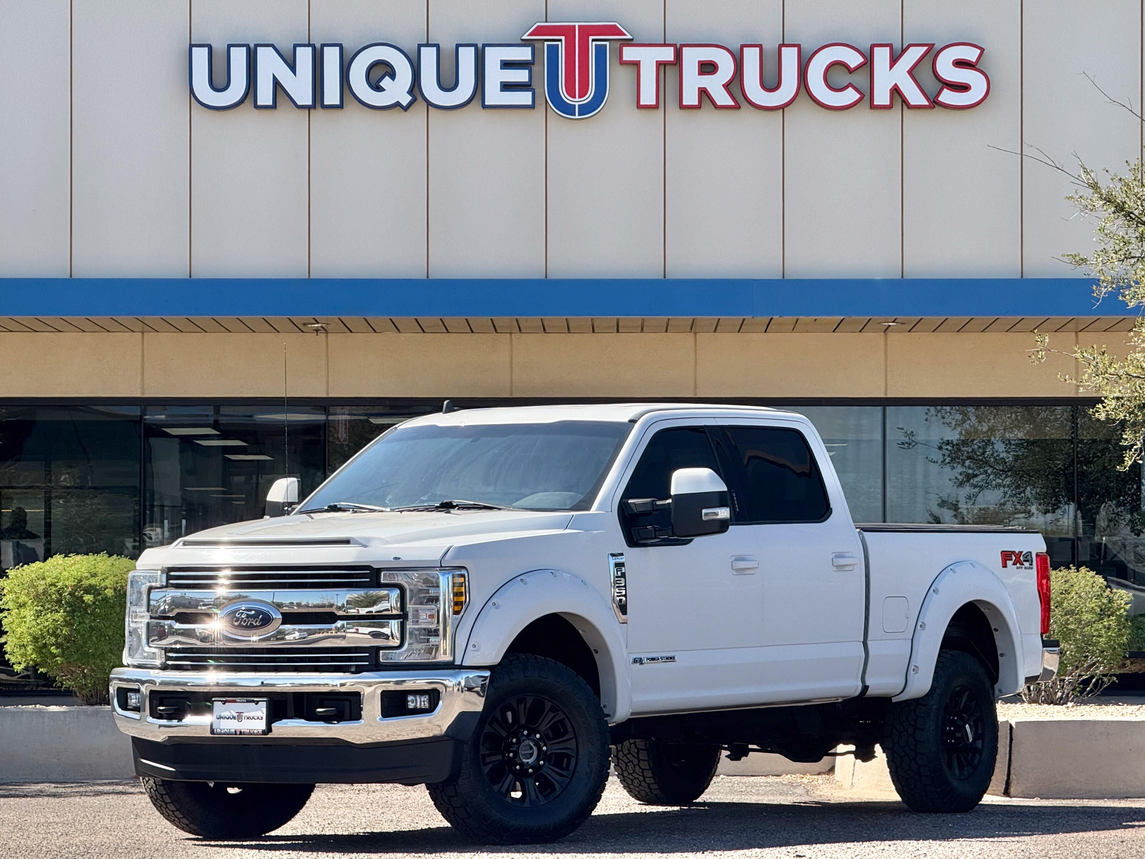 2019 Ford F-350 Super Duty Lariat's photo