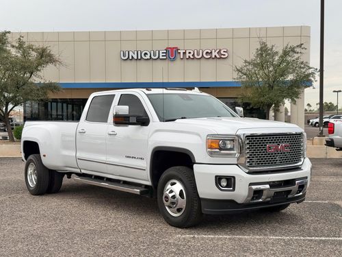 2015 GMC Sierra 3500HD Denali Crew Cab Lower Image 1