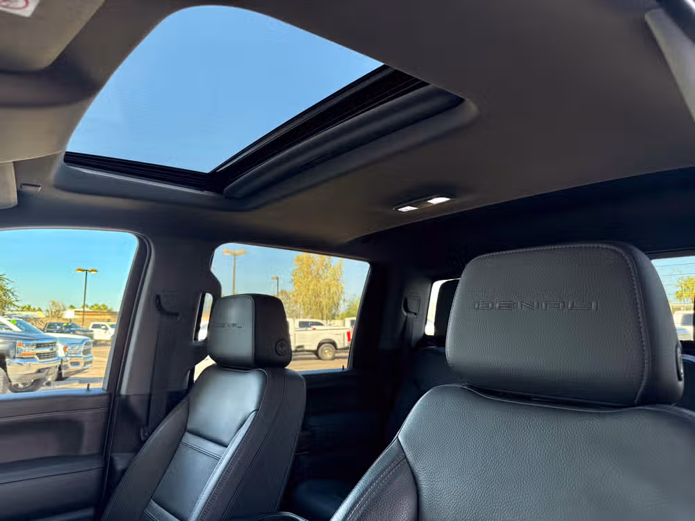 2020 GMC Sierra 3500HD Denali Image 22