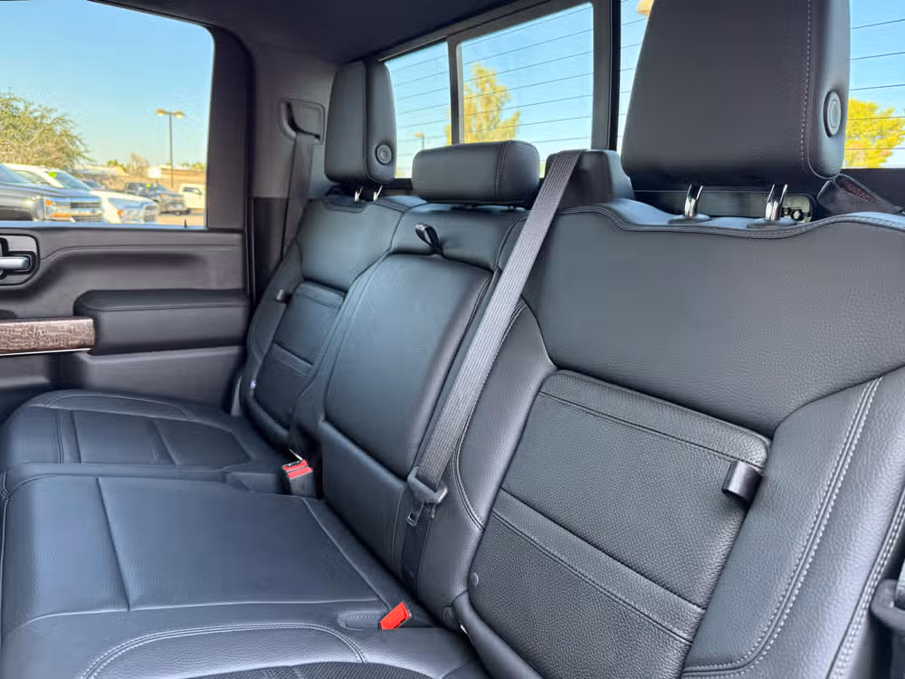 2020 GMC Sierra 3500HD Denali Image 26