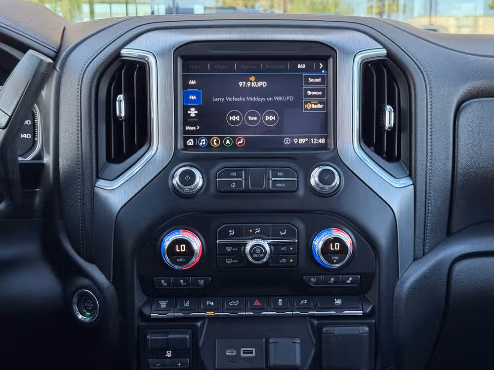 2020 GMC Sierra 3500HD Denali Image 37