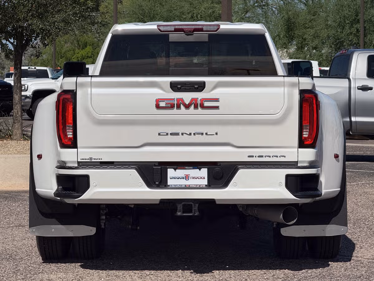 2020 GMC Sierra 3500HD Denali Image 8