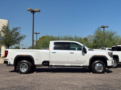 2020 GMC Sierra 3500HD Denali Crew Cab Lower Image 2