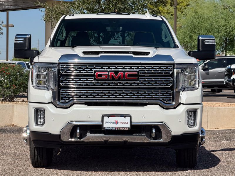 2020 GMC Sierra 3500HD Denali Crew Cab Upper Image 2