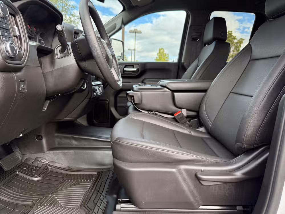 2025 GMC Sierra 3500HD Pro Image 19