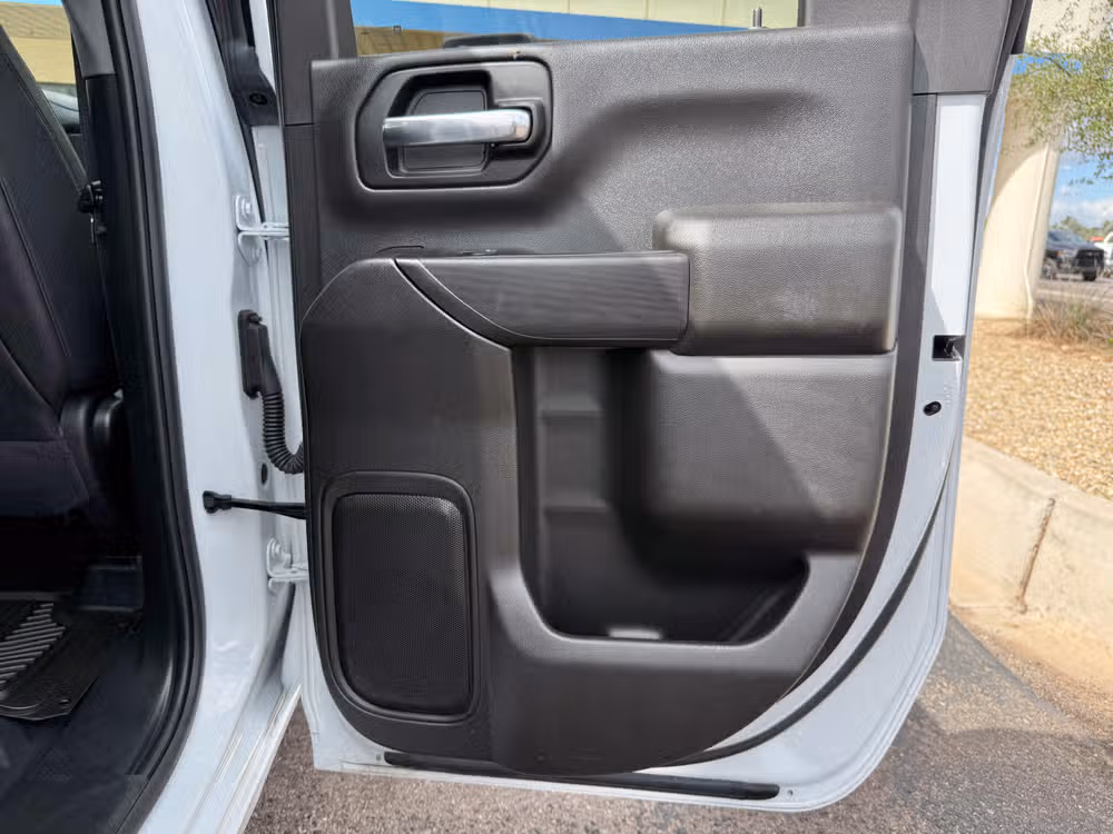 2025 GMC Sierra 3500HD Pro Image 25