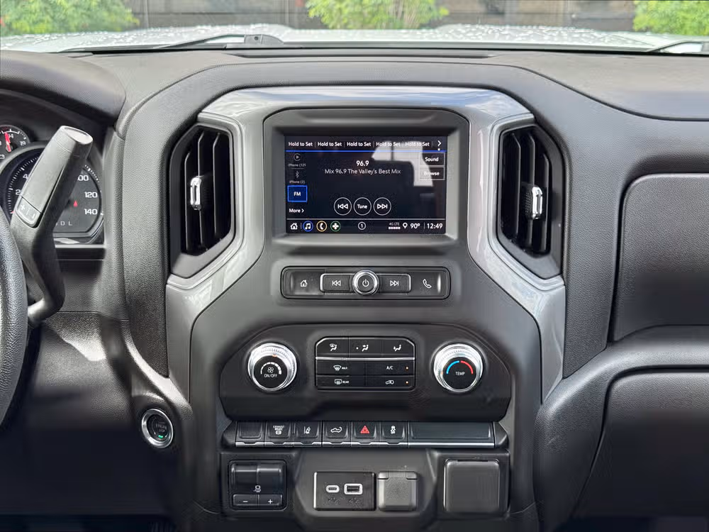 2025 GMC Sierra 3500HD Pro Image 34