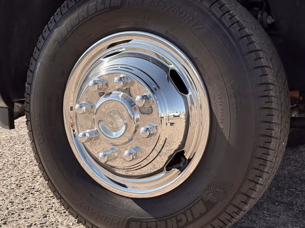 2025 GMC Sierra 3500HD Pro Image 13