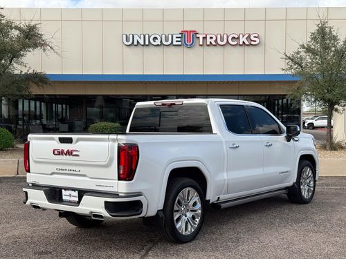 2020 GMC Sierra 1500 Denali Crew Cab Lower Image 3