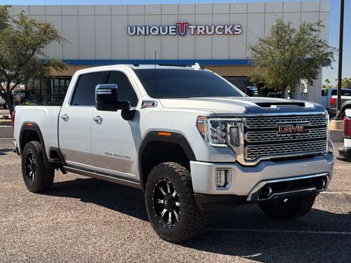 2022 GMC Sierra 2500HD Denali Lower Image 1