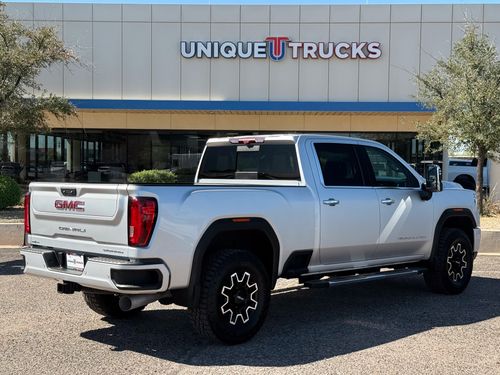 2020 GMC Sierra 2500HD Denali Crew Cab Lower Image 3