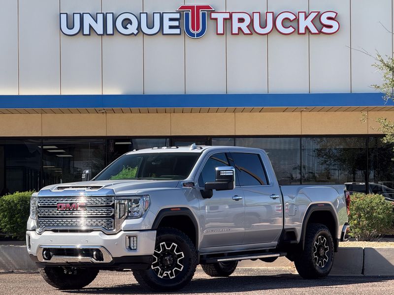 2020 GMC Sierra 2500HD Denali Crew Cab Upper Image 1