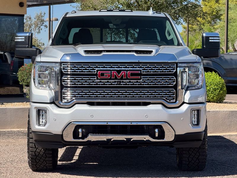 2020 GMC Sierra 2500HD Denali Crew Cab Upper Image 2