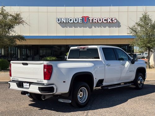 2021 Chevrolet Silverado 3500HD High Country Lower Image 3