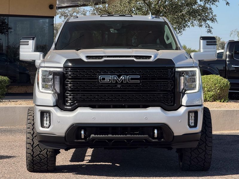 2022 GMC Sierra 2500HD Denali Upper Image 2