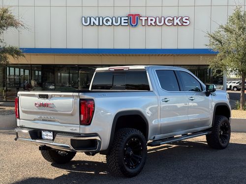 2020 GMC Sierra 1500 SLT Lower Image 3