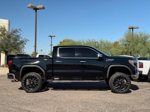 2019 GMC Sierra 1500 SLT Lower Image 2
