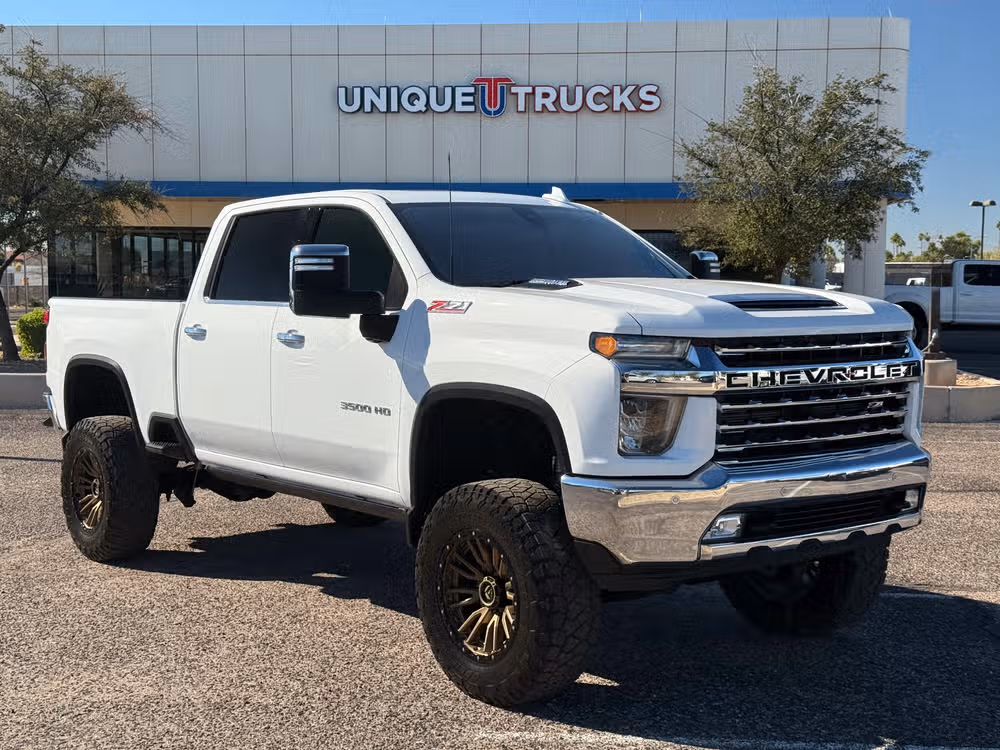 2020 Chevrolet Silverado 3500HD LTZ Lower Image 1