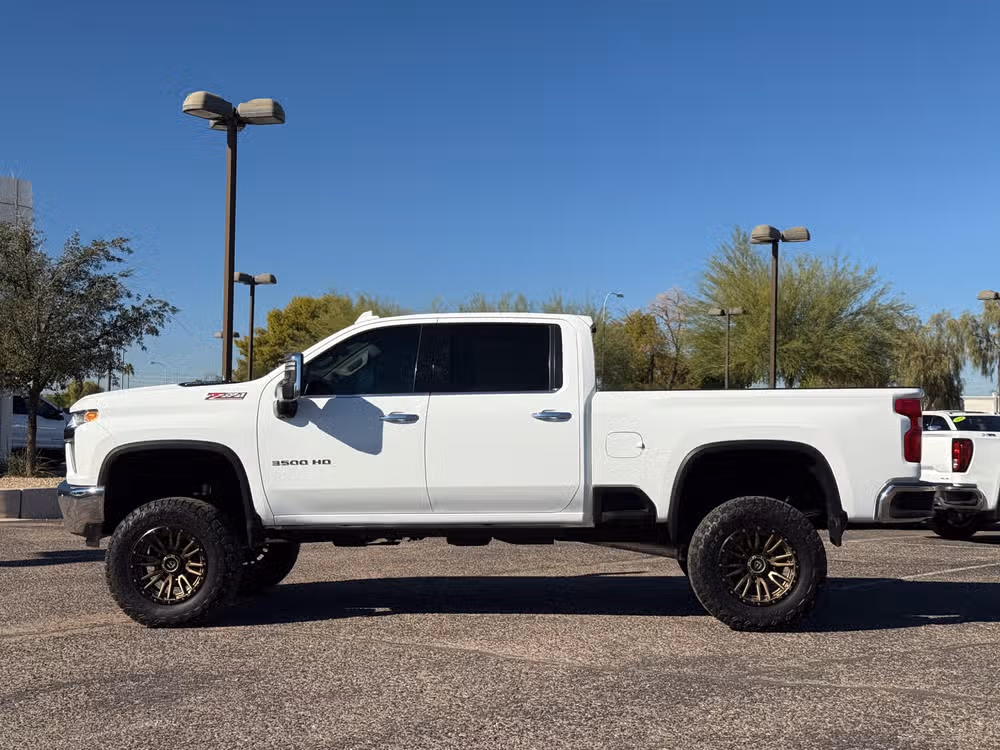 2020 Chevrolet Silverado 3500HD LTZ Image 11