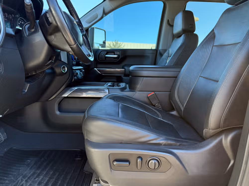 2020 Chevrolet Silverado 3500HD LTZ Image 21