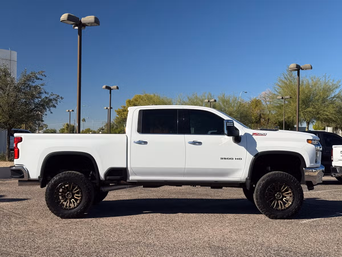 2020 Chevrolet Silverado 3500HD LTZ Image 6