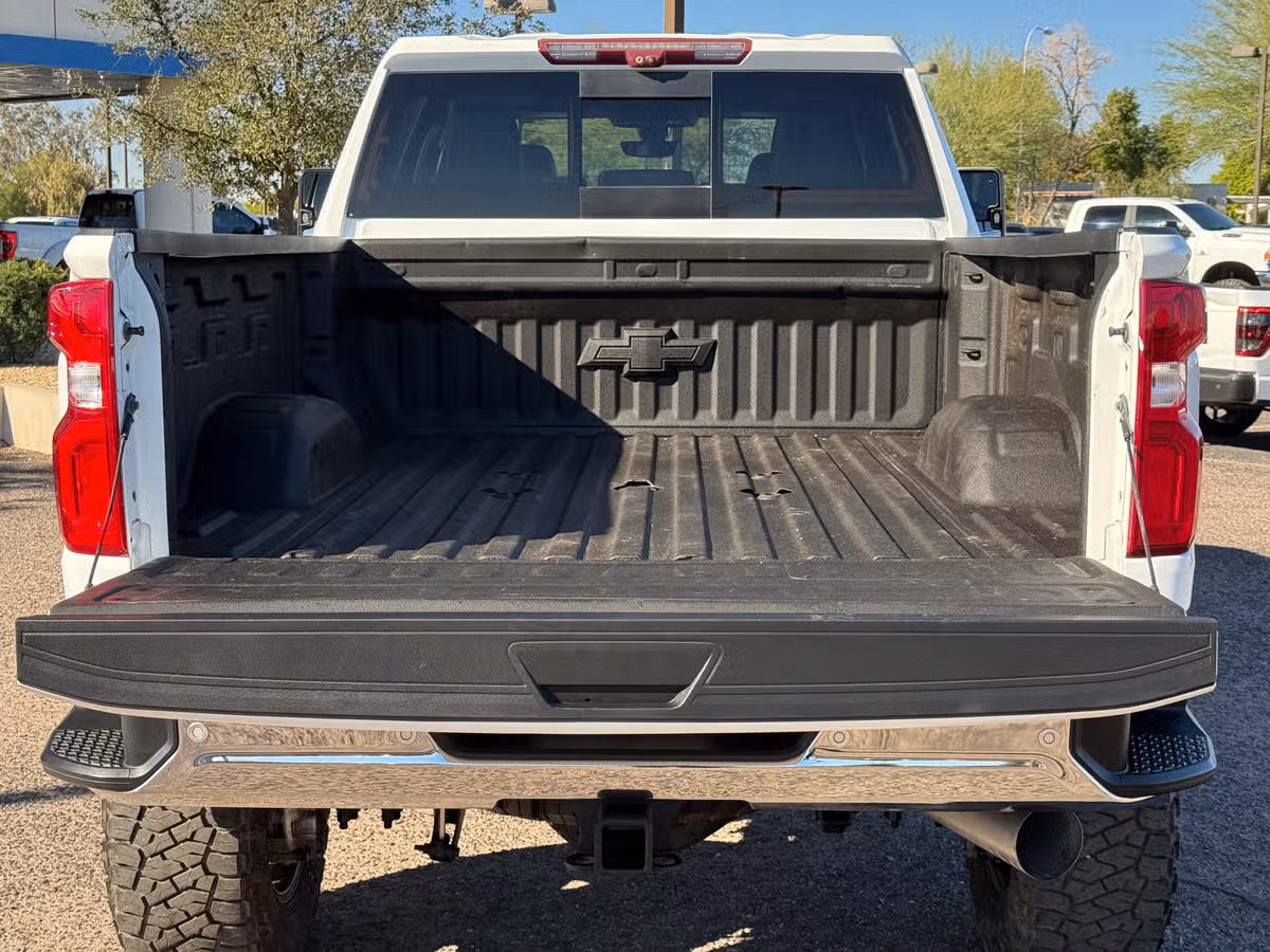 2020 Chevrolet Silverado 3500HD LTZ Image 9