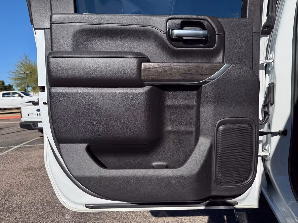 2020 Chevrolet Silverado 3500HD LTZ Image 24