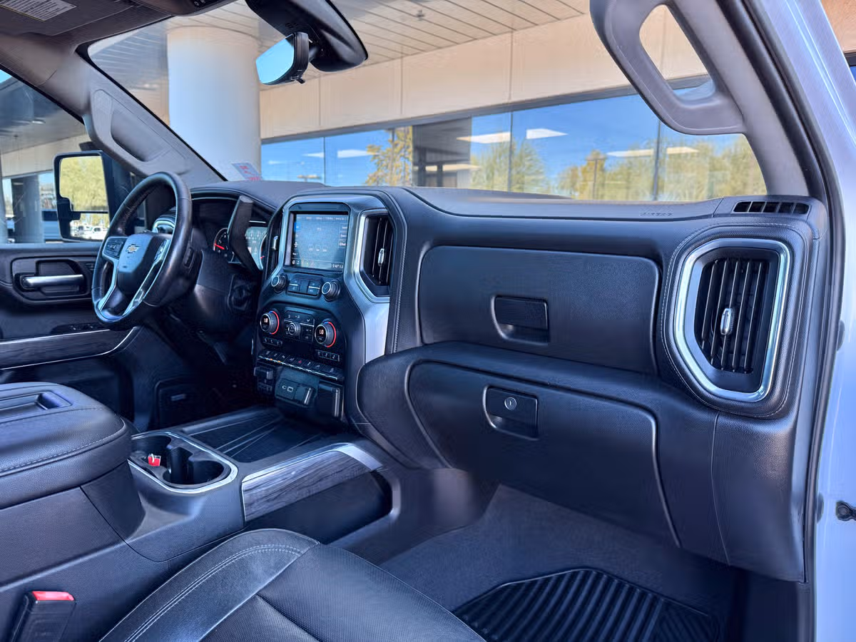 2020 Chevrolet Silverado 3500HD LTZ Image 34