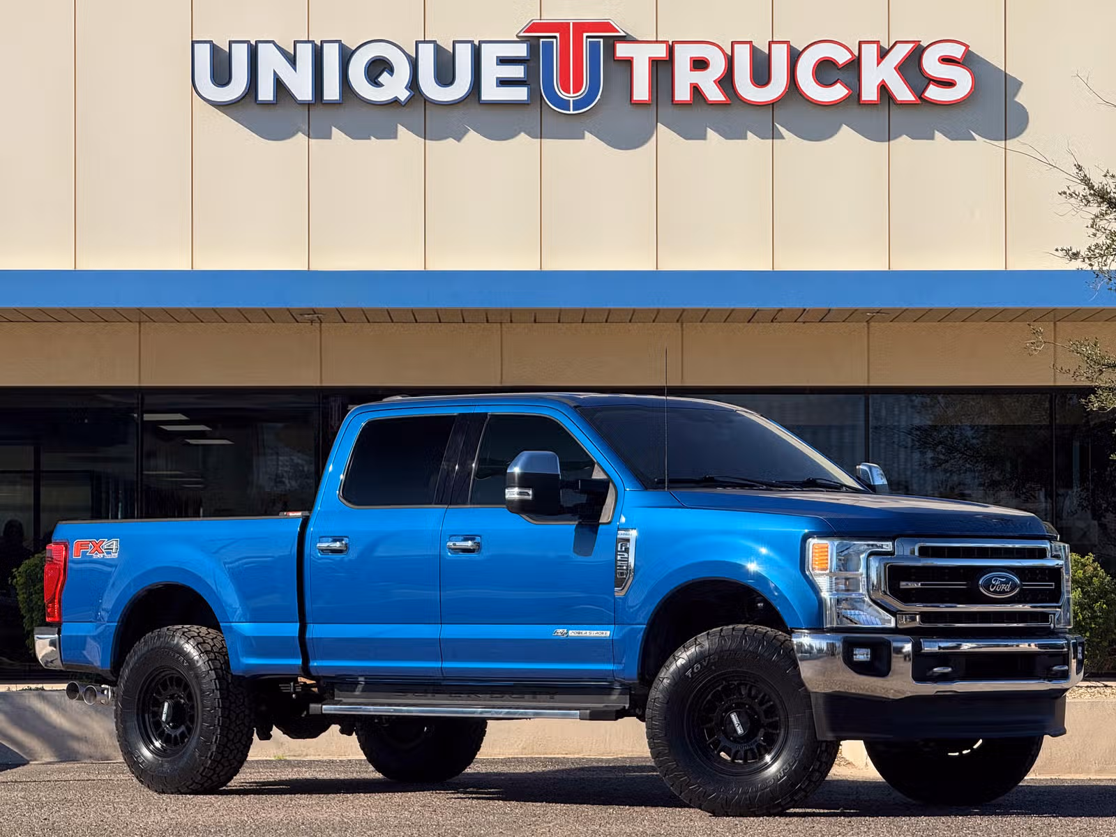 2022 Ford F-250 Super Duty Lariat Upper Image 1