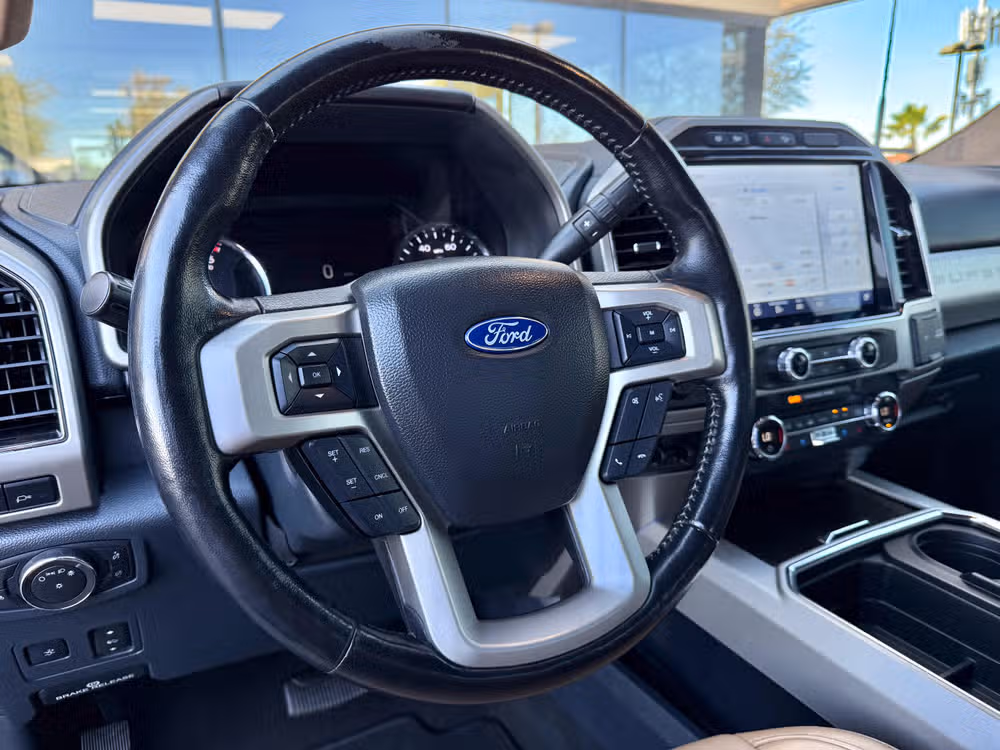 2022 Ford F-250 Super Duty Lariat Image 18