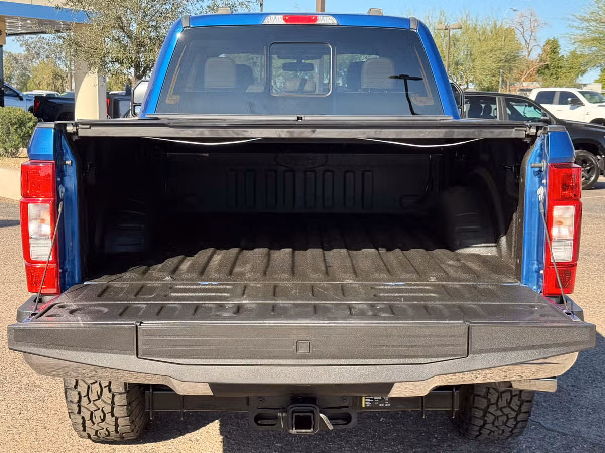 2022 Ford F-250 Super Duty Lariat Image 8