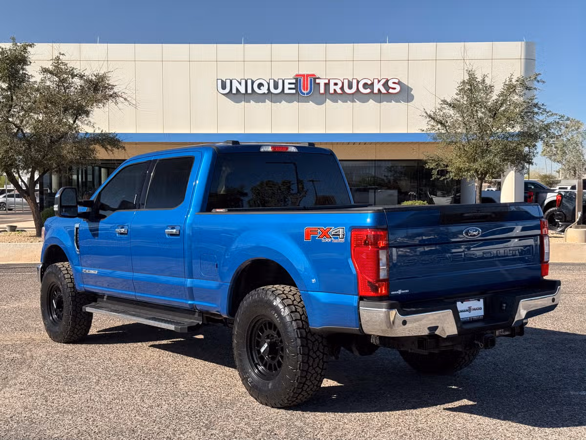 2022 Ford F-250 Super Duty Lariat Image 9
