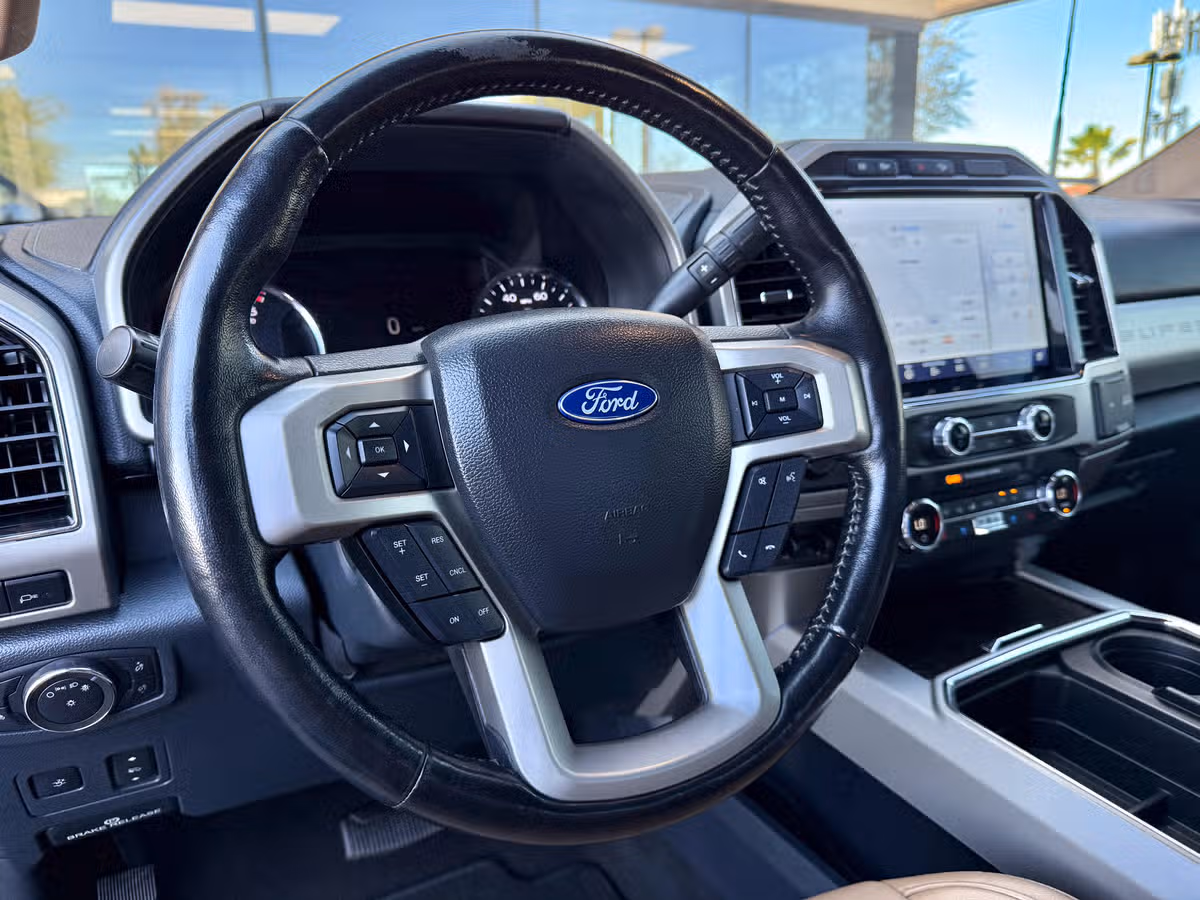 2022 Ford F-250 Super Duty Lariat Image 18