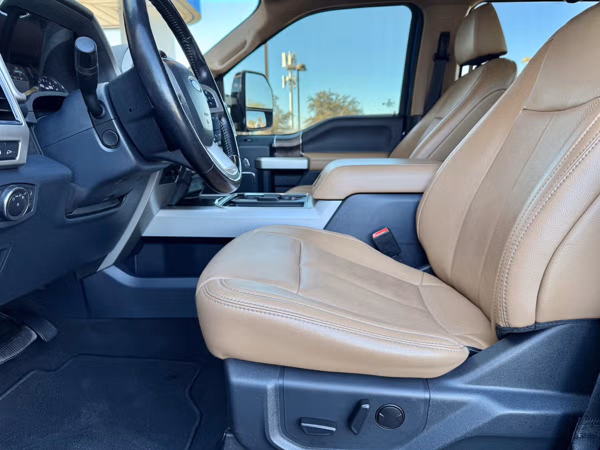2022 Ford F-250 Super Duty Lariat Image 19