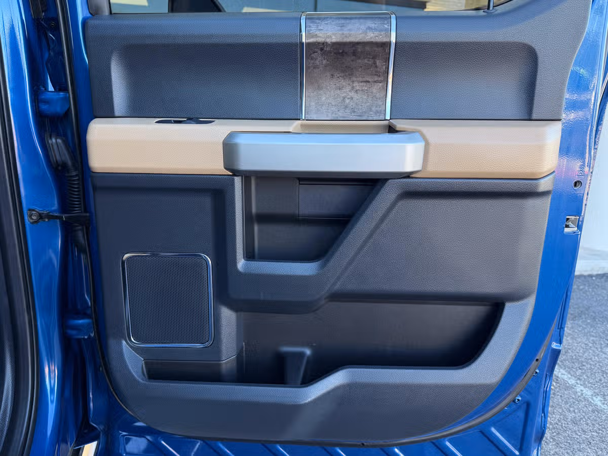 2022 Ford F-250 Super Duty Lariat Image 25