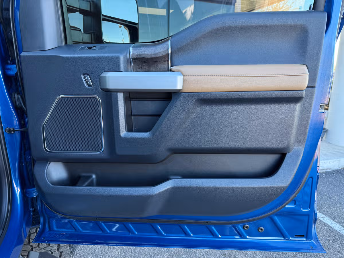 2022 Ford F-250 Super Duty Lariat Image 29