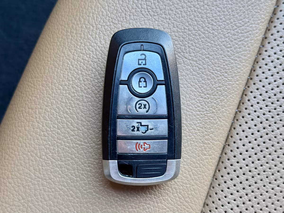 2022 Ford F-250 Super Duty Lariat Image 37