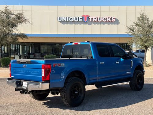 2022 Ford F-250 Super Duty Lariat Lower Image 2