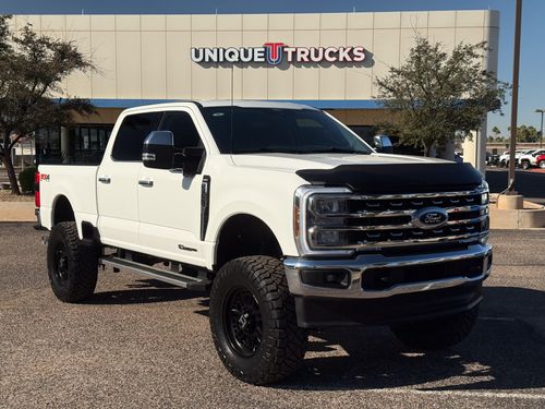 2025 Ford F-350 Super Duty Lariat Lower Image 1