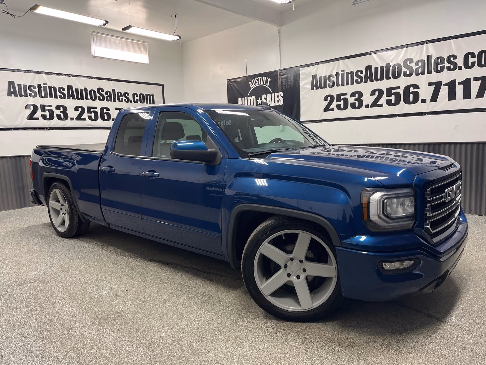 2017 GMC Sierra 1500 Base Upper Image 1