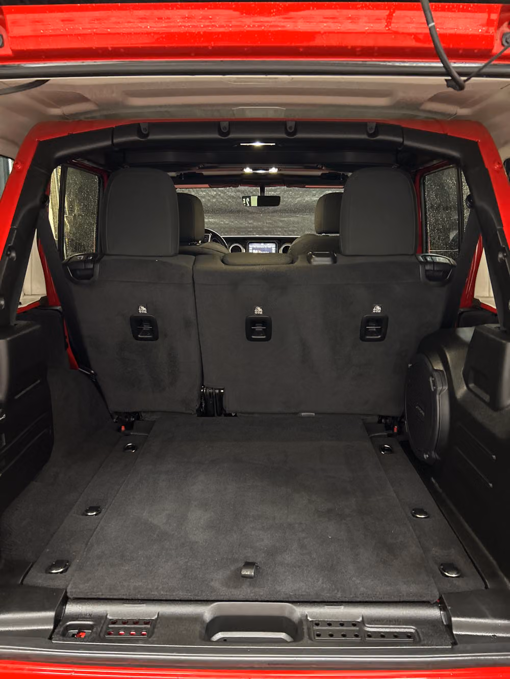 2021 Jeep Wrangler Unlimited Sahara Image 12