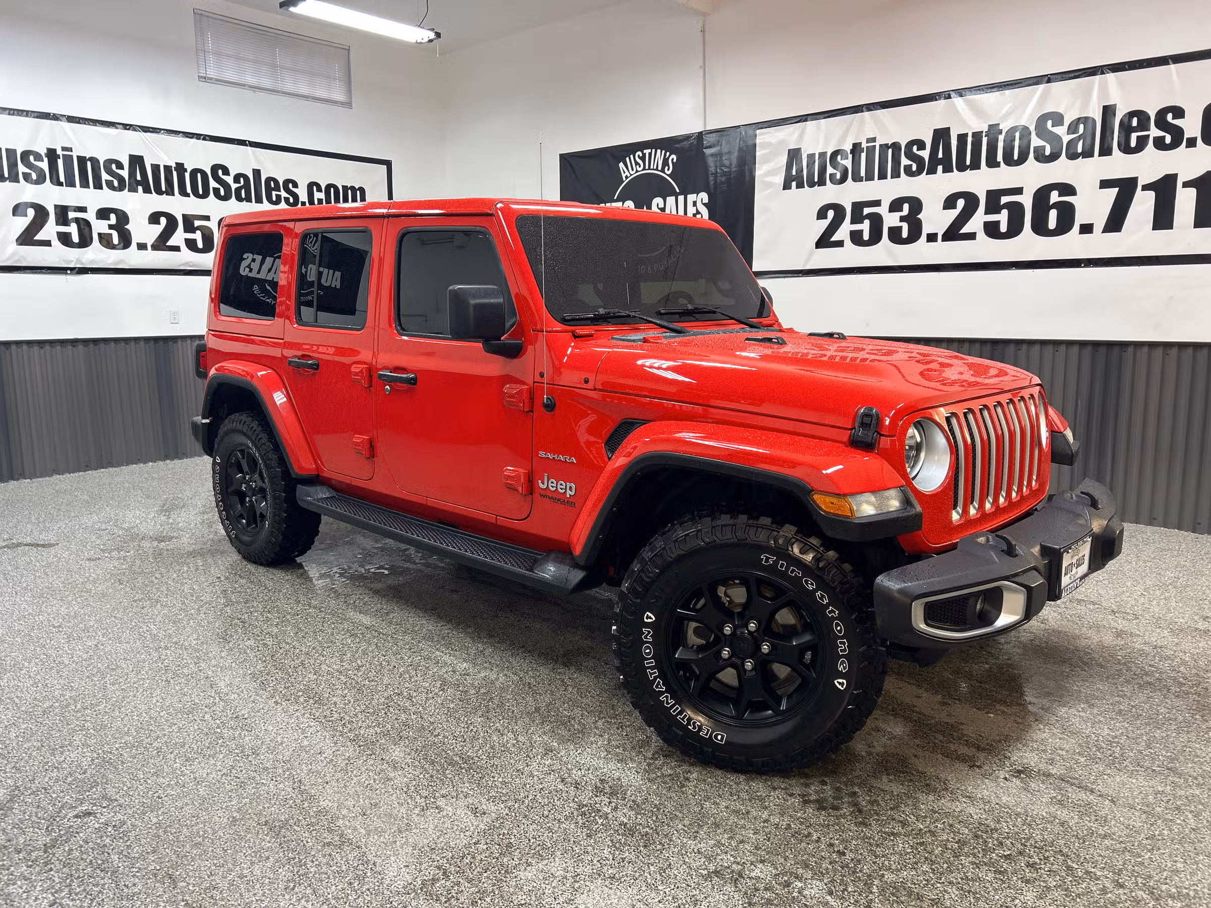 2021 Jeep Wrangler Unlimited Sahara Image 1