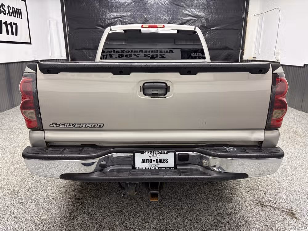 2007 Chevrolet Silverado 1500 Classic LT2 Extended Cab Lower Image 2