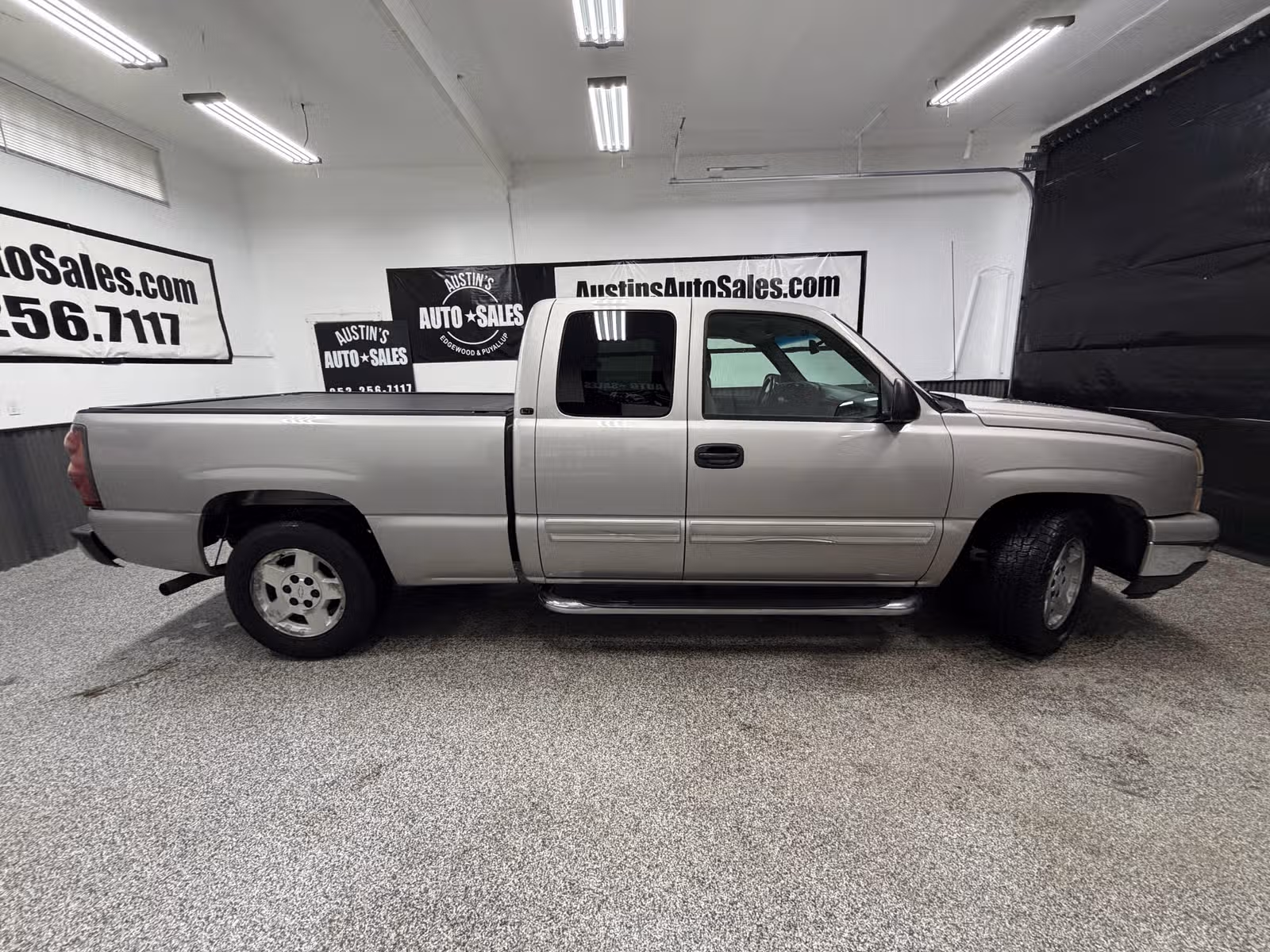 2007 Chevrolet Silverado 1500 Classic LT2 Extended Cab Upper Image 2
