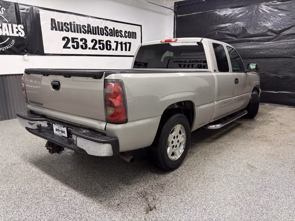 2007 Chevrolet Silverado 1500 Classic LT2 Extended Cab Image 3
