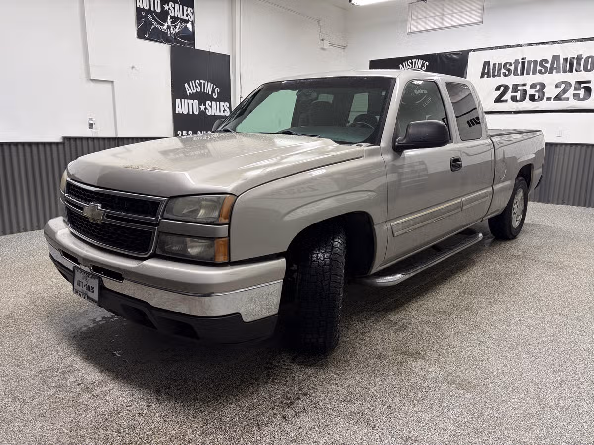 2007 Chevrolet Silverado 1500 Classic LT2 Extended Cab Image 6