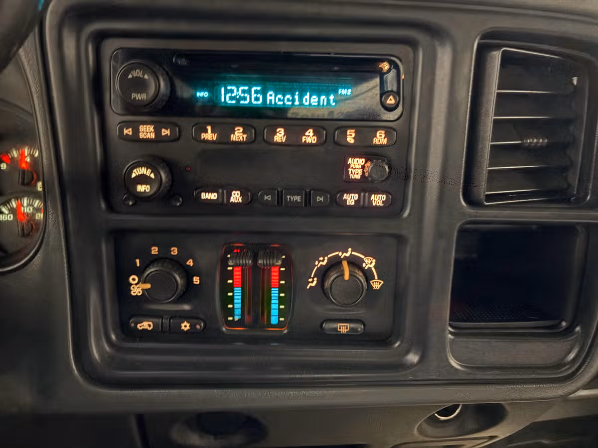 2007 Chevrolet Silverado 1500 Classic LT2 Extended Cab Image 12