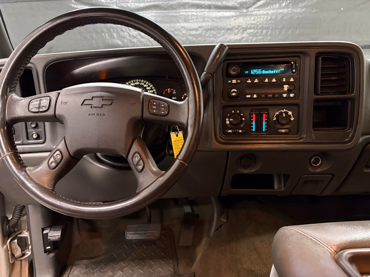 2007 Chevrolet Silverado 1500 Classic LT2 Extended Cab Image 9