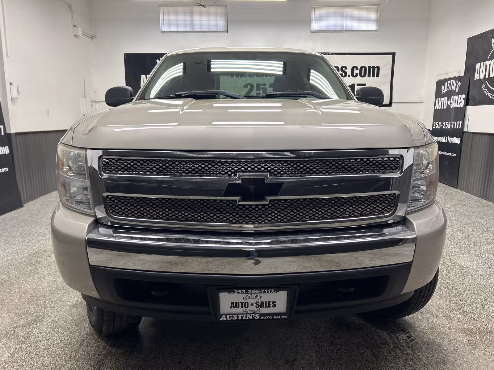 2008 Chevrolet Silverado 1500 LT1 Upper Image 2